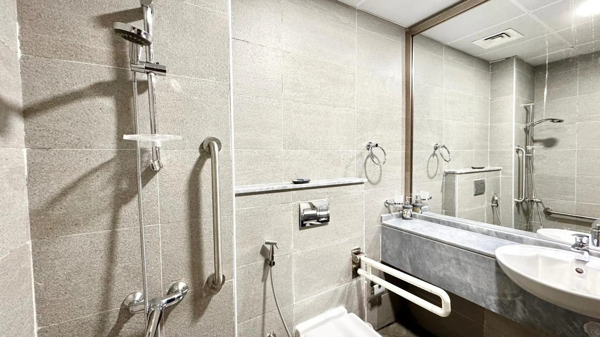 Al Manara Premium Deluxe Studio Dubai United Arab Emirates