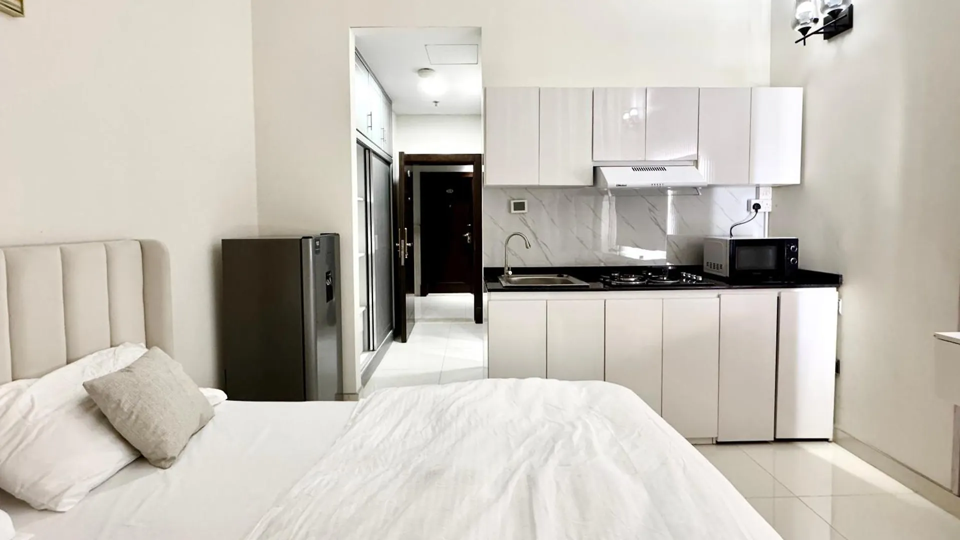 Al Manara Premium Deluxe Studio Dubai Apartment